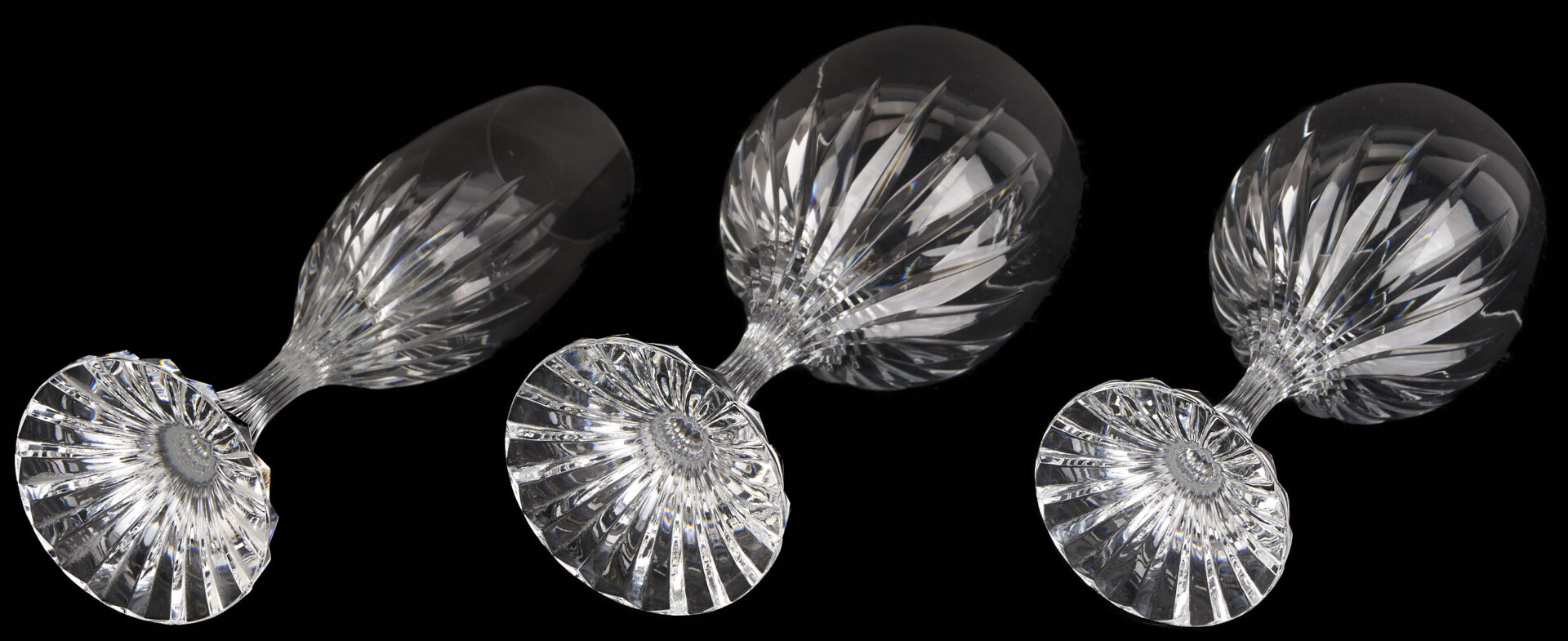 Lot 1158: 21 Baccarat Messena Pattern Water Goblets