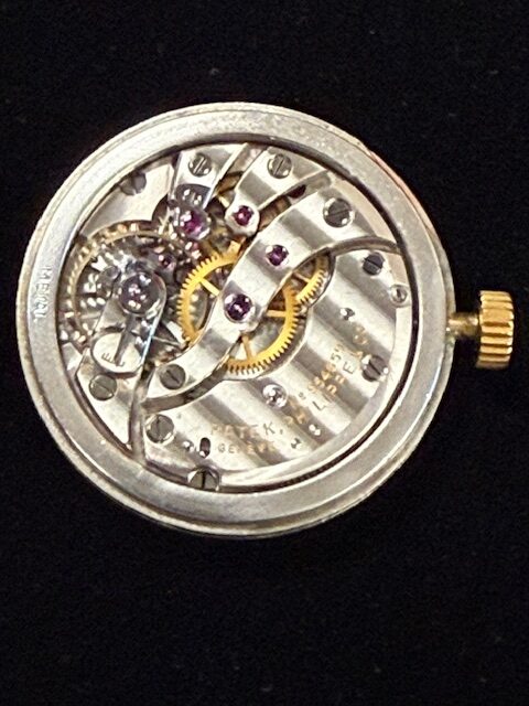 Lot 47: 18K Gold Men’s Patek Philippe Lortscher Wristwatch