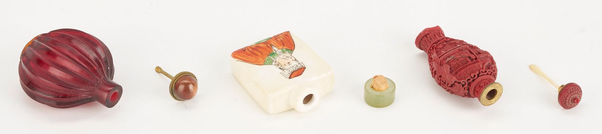 Lot 1000: 3 Asian Snuff Bottles incl. Portraits