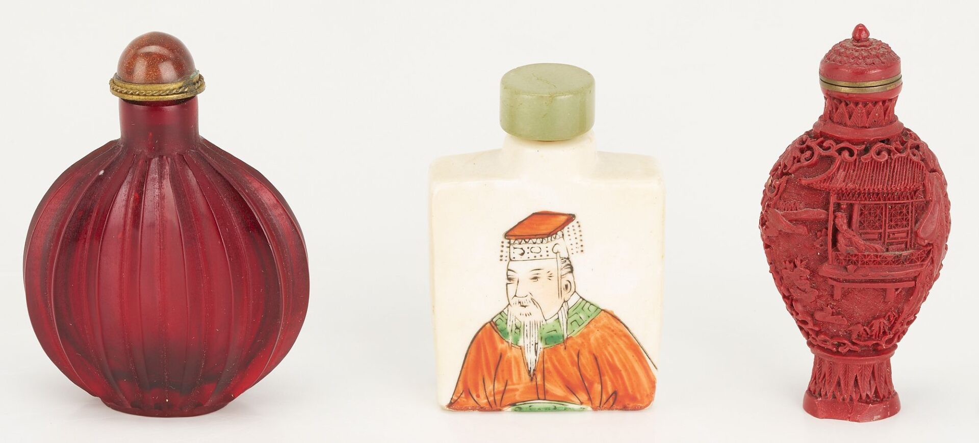 Lot 1000: 3 Asian Snuff Bottles incl. Portraits