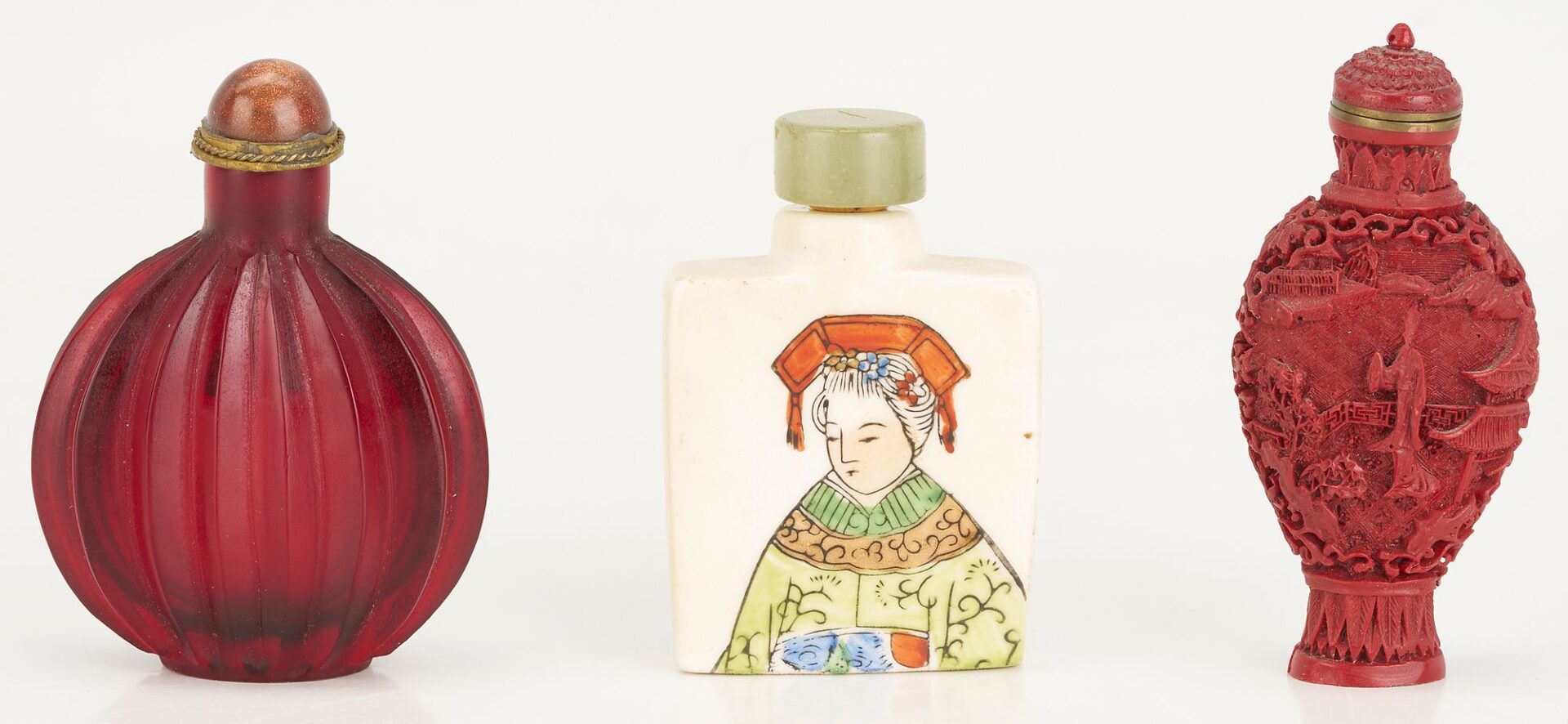 Lot 1000: 3 Asian Snuff Bottles incl. Portraits