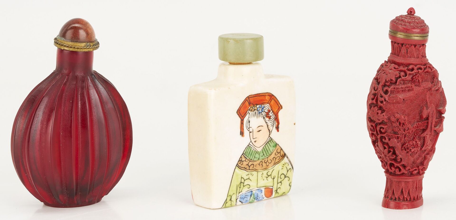 Lot 1000: 3 Asian Snuff Bottles incl. Portraits
