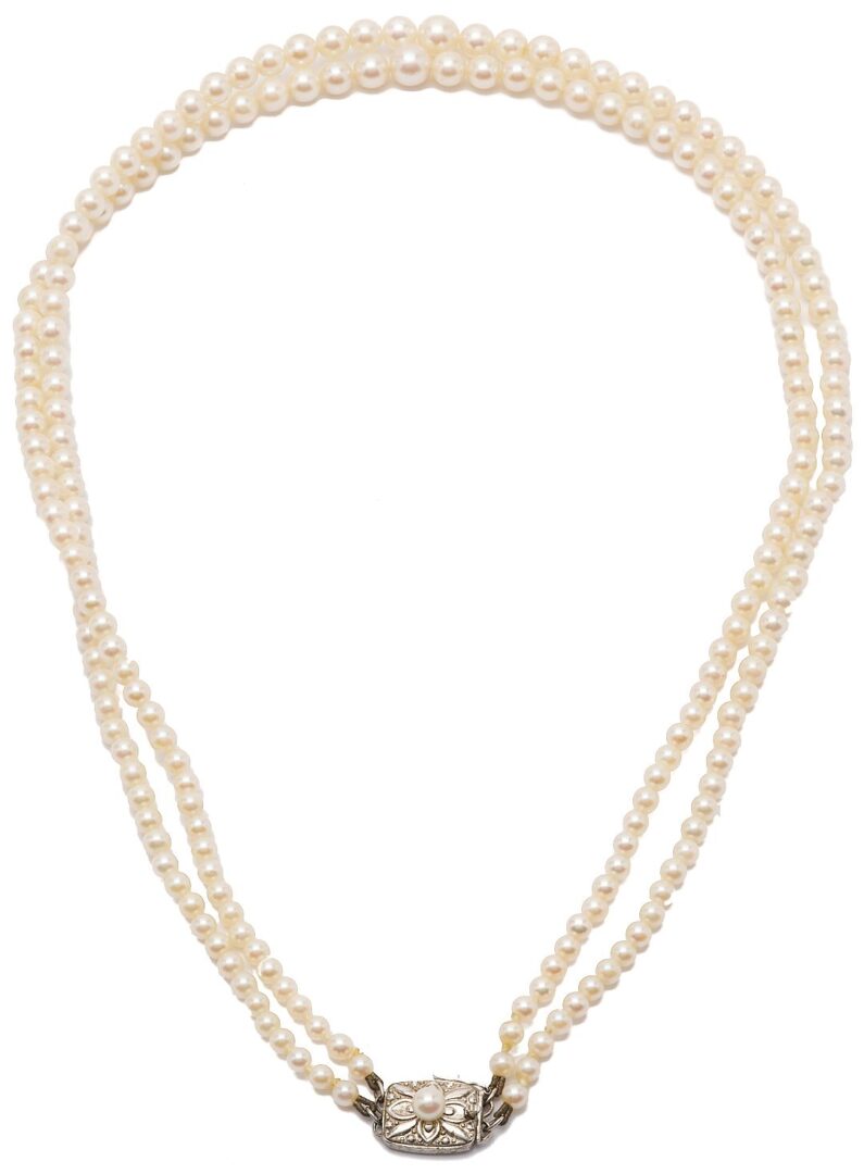 Lot 1018: Sterling Silver Mikimoto Pearl Necklace