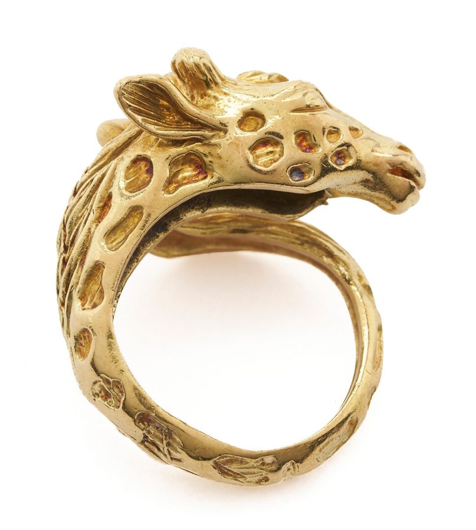 Lot 1027: 18K Gold Giraffe Head Ring