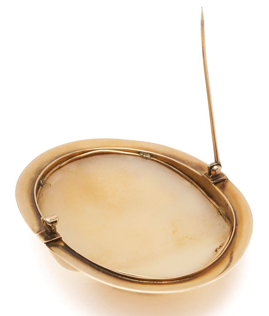 Lot 1042: 14K Gold Cameo & 2 14K Gold Necklaces