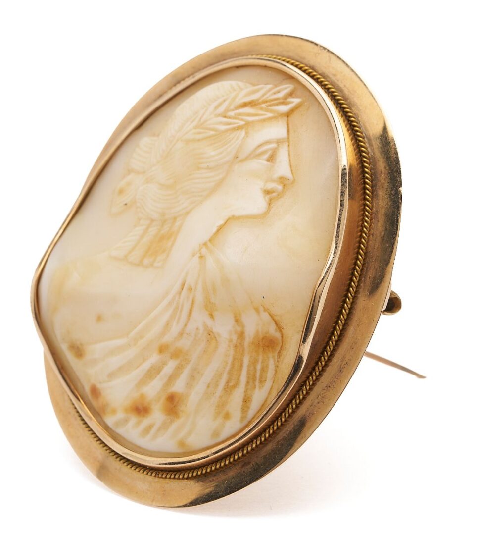 Lot 1042: 14K Gold Cameo & 2 14K Gold Necklaces