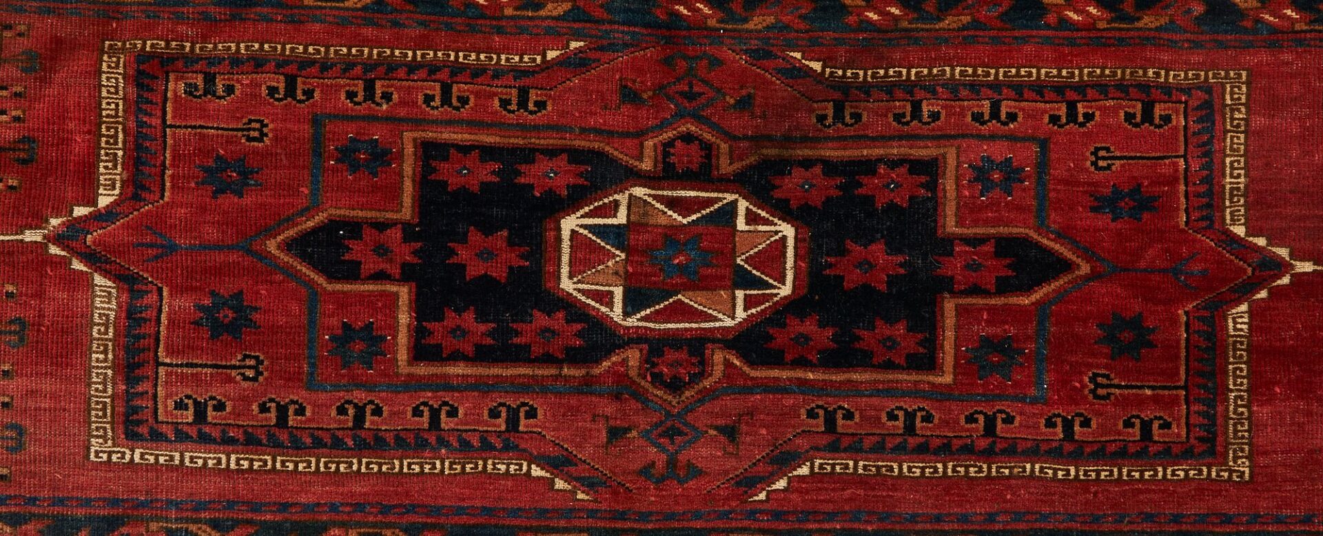 Lot 1102: 3 Antique Tekke Turkmen Bags