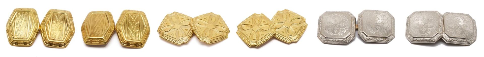 Lot 1106: 3 Pairs of Gold Cufflinks