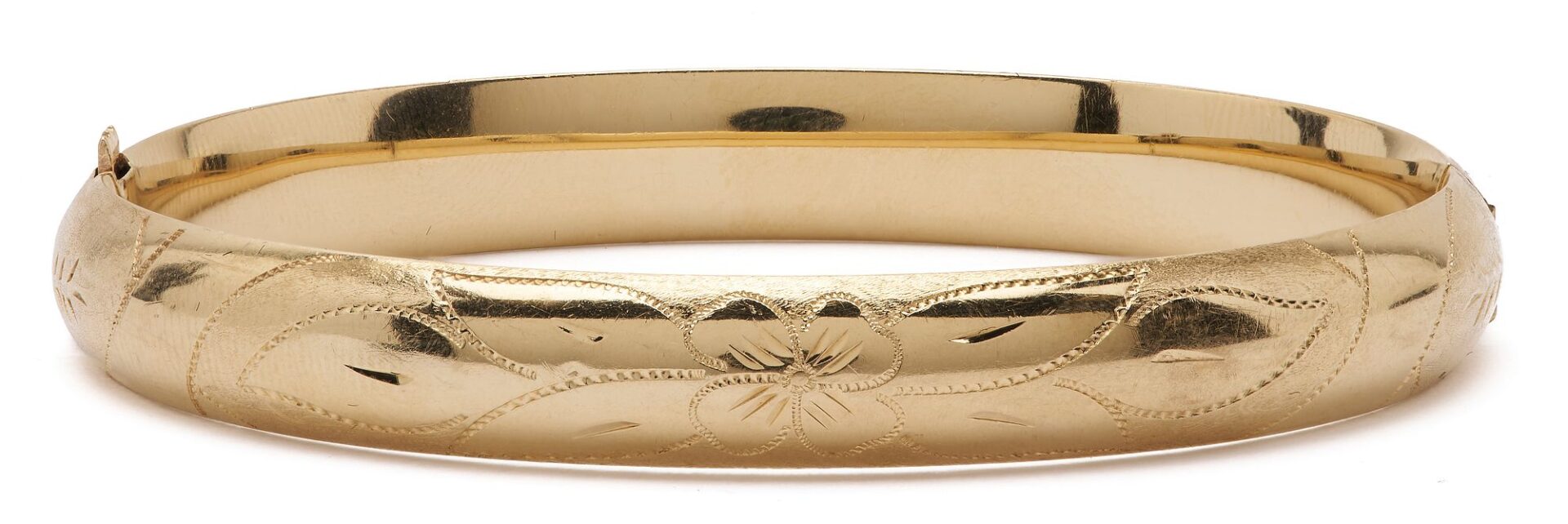 Lot 1112: 14K Gold Bangle Bracelet w/ Floral Design