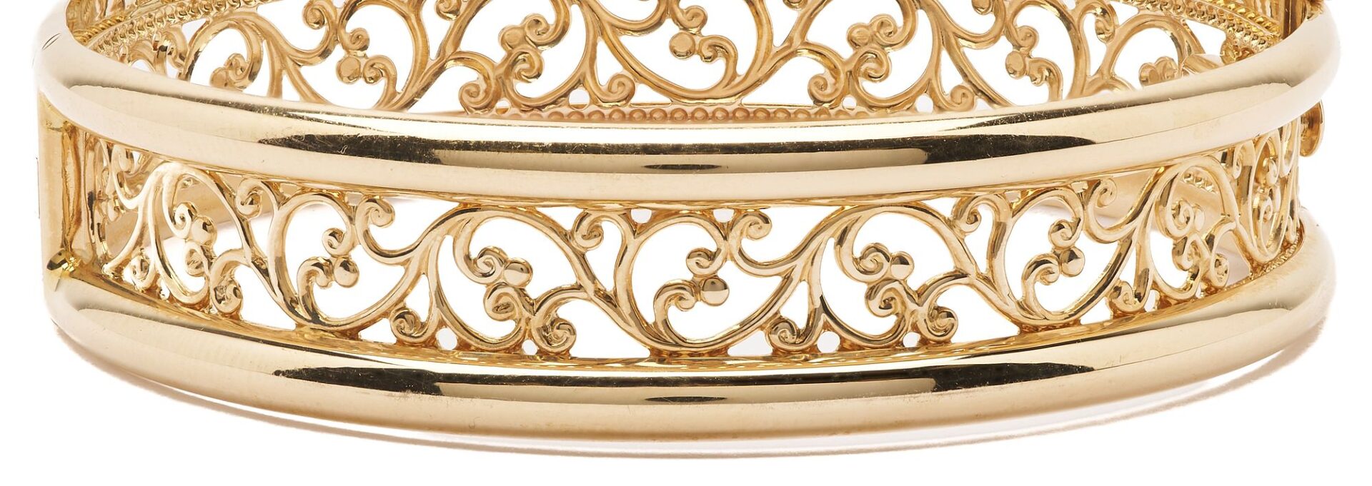 Lot 1116: 14K Gold Diamond Foliate Cut Bangle Bracelet