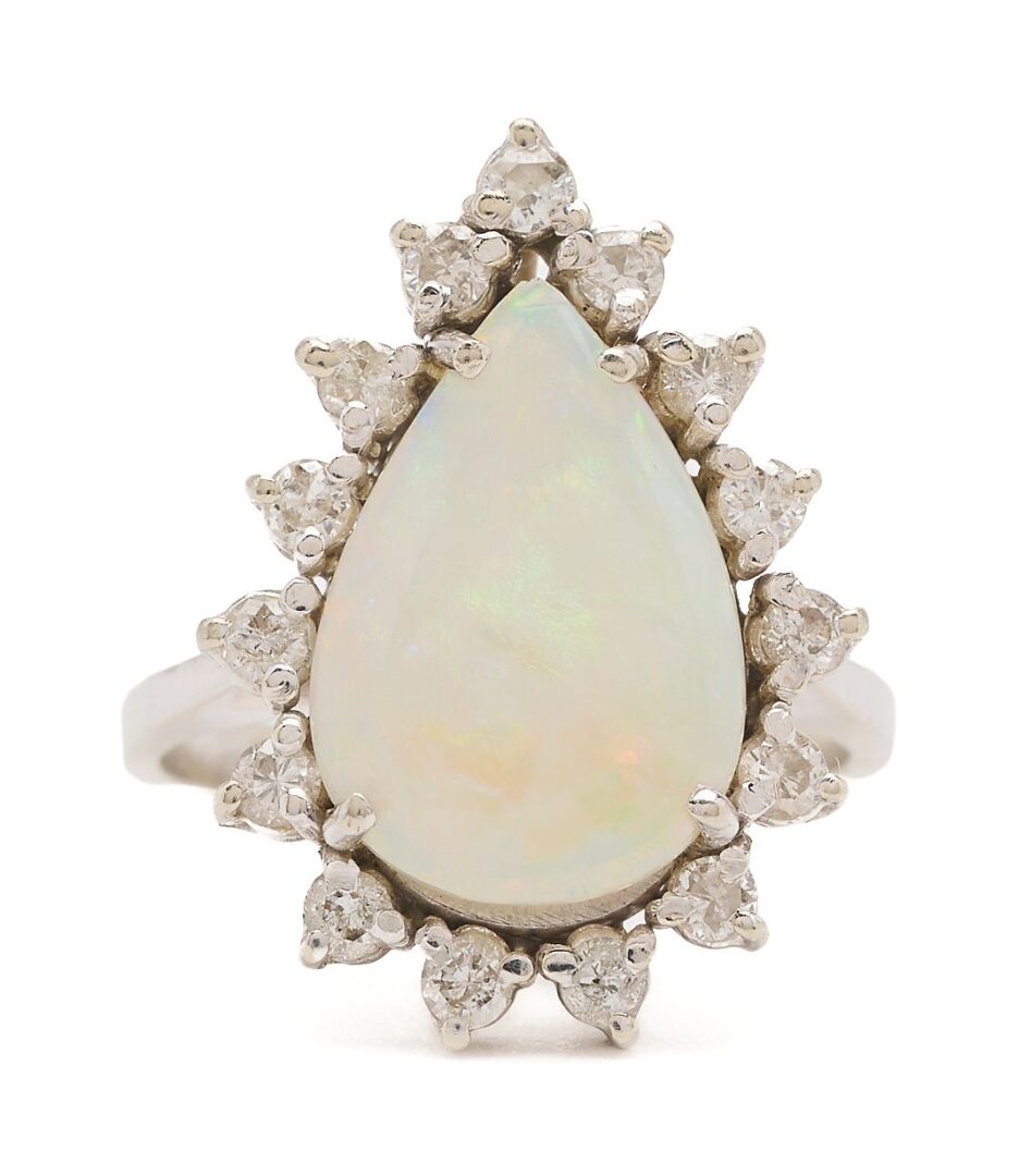 Lot 1118: 14K Gold & Opal Ring w/ Diamond Surround