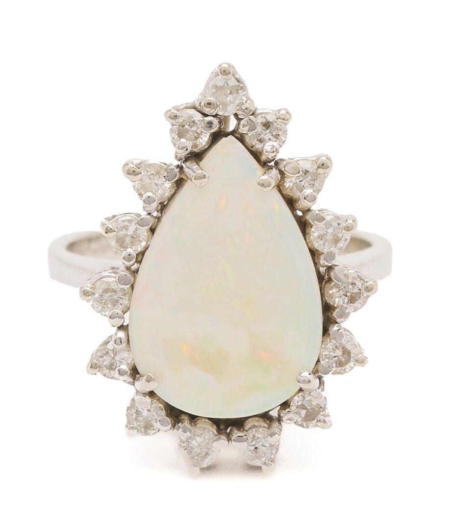 Lot 1118: 14K Gold & Opal Ring w/ Diamond Surround