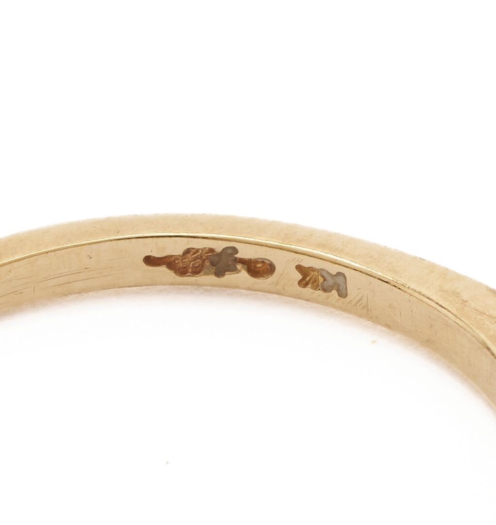 Lot 1123: 2 Gold & Emerald Rings