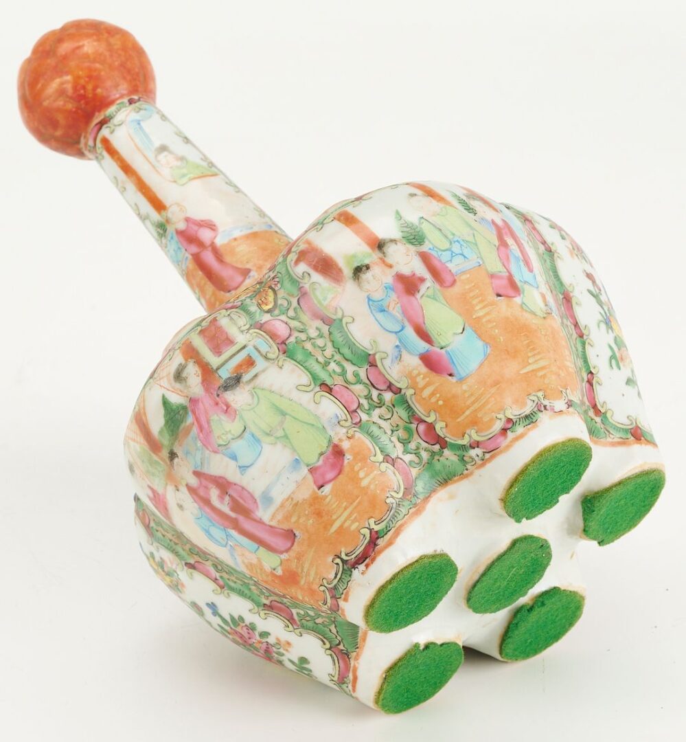 Lot 18: Chinese Export Porcelain Bulb Vase & Chestnut Basket with Underplate