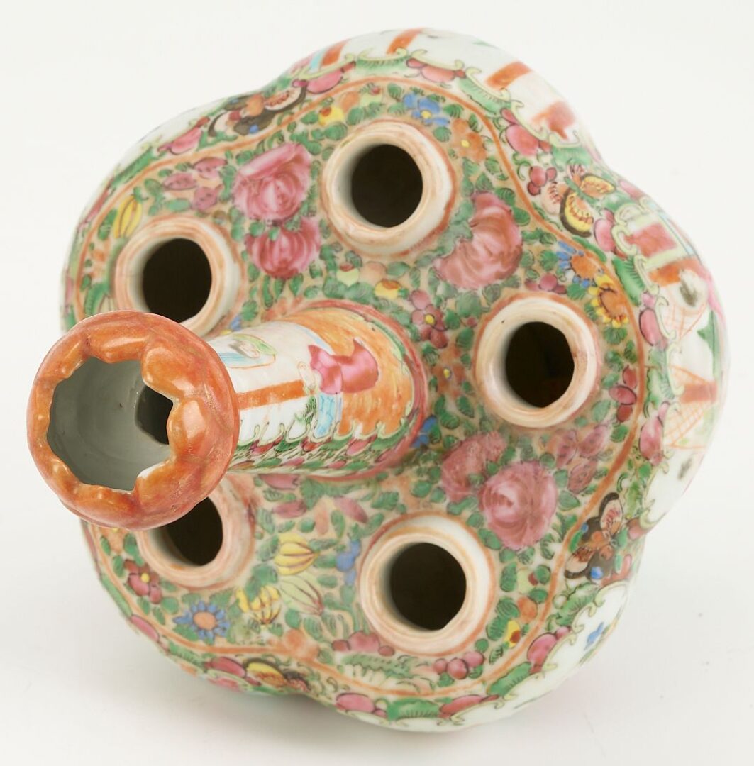 Lot 18: Chinese Export Porcelain Bulb Vase & Chestnut Basket with Underplate