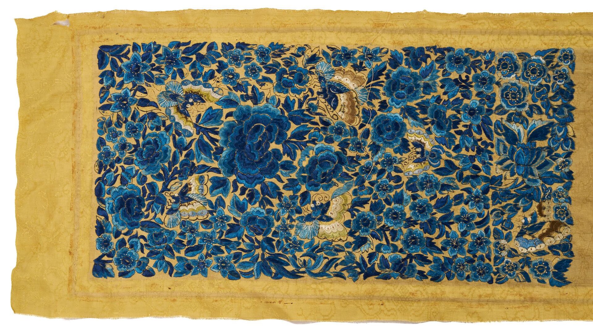 Lot 21: 6 Silk Embroidered Textiles incl. Rank Badge