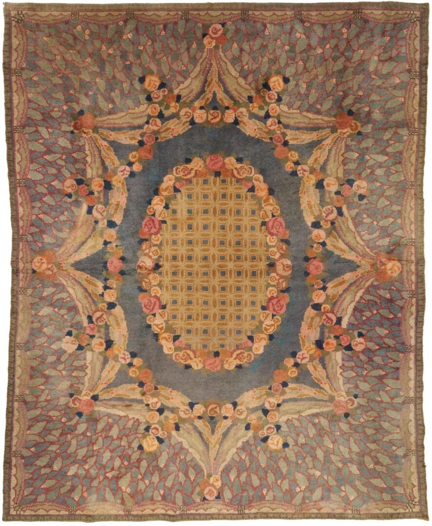 Lot 235: Antique French Savonnerie Carpet, 9′ x 7′