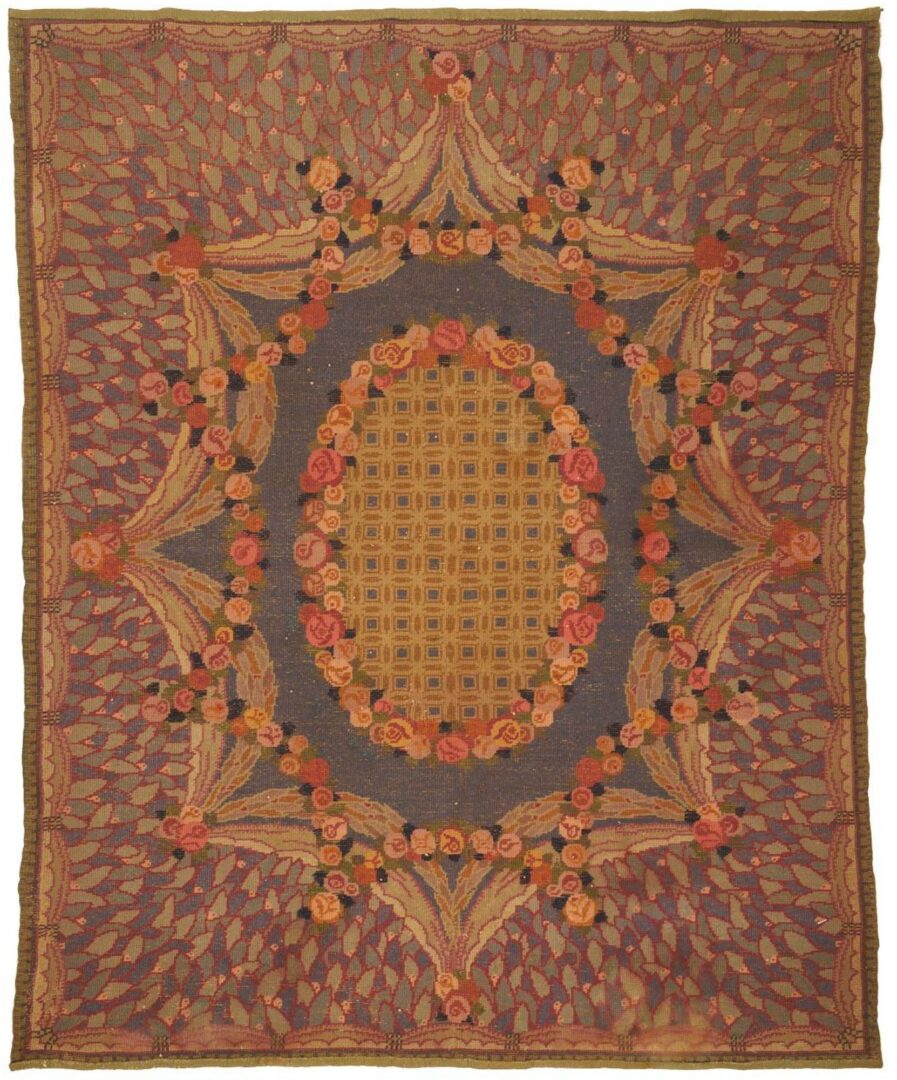 Lot 235: Antique French Savonnerie Carpet, 9′ x 7′