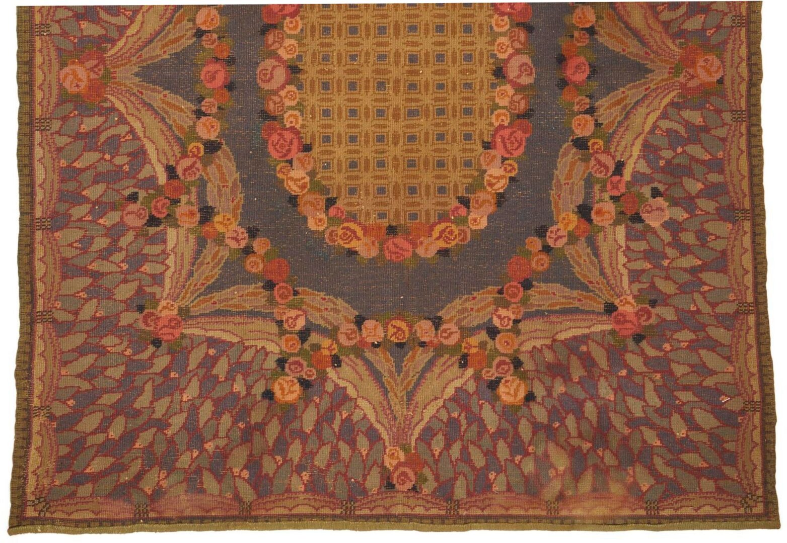 Lot 235: Antique French Savonnerie Carpet, 9′ x 7′