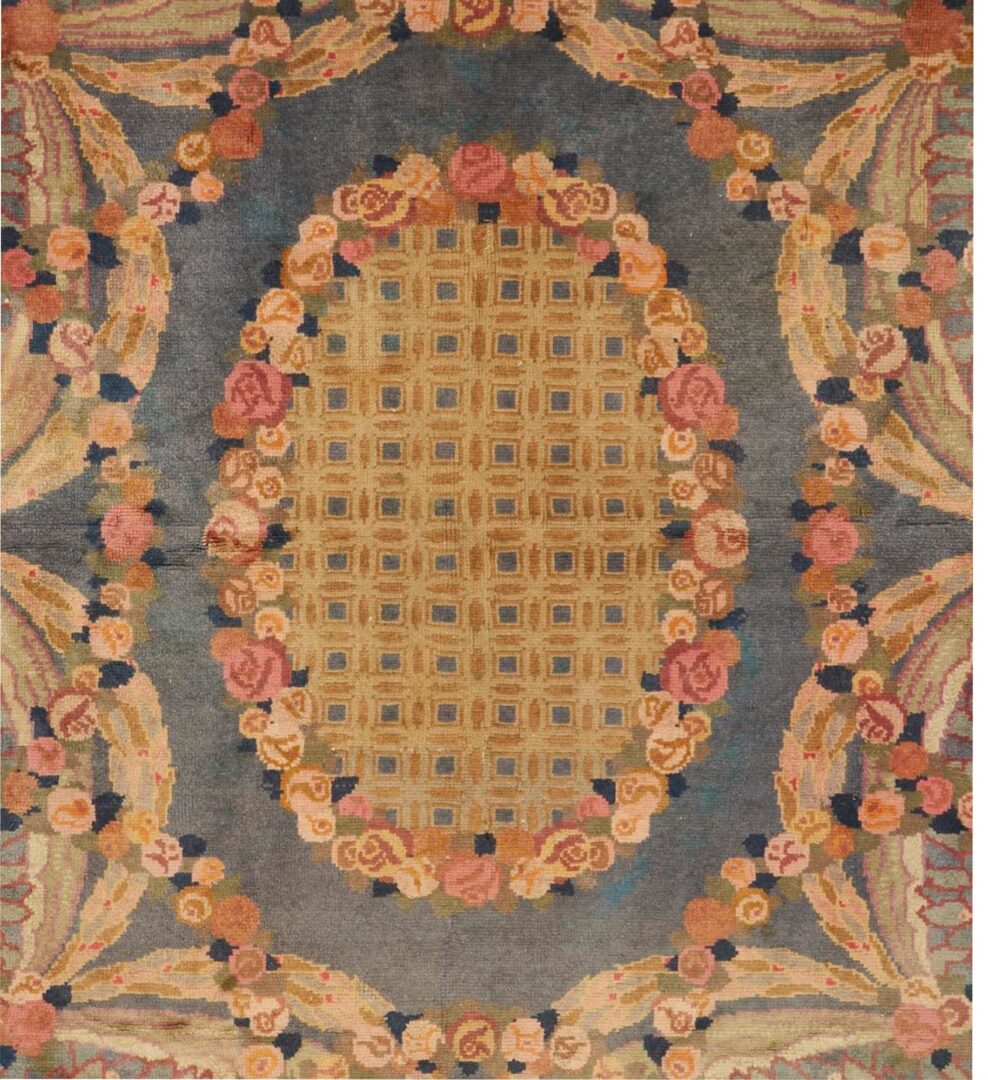 Lot 235: Antique French Savonnerie Carpet, 9′ x 7′
