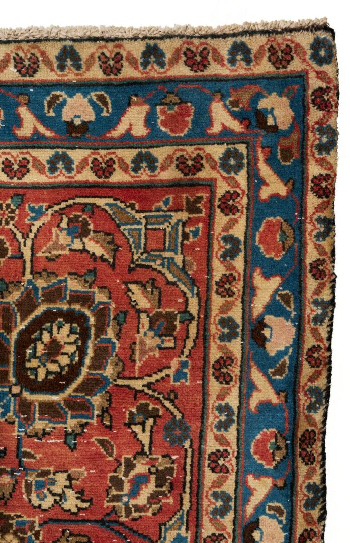 Lot 239: Persian Kashan Carpet, 13 ft. x 9 ft.