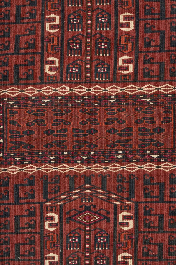 Lot 249: Antique Saryk Turkoman Ensi Prayer Rug