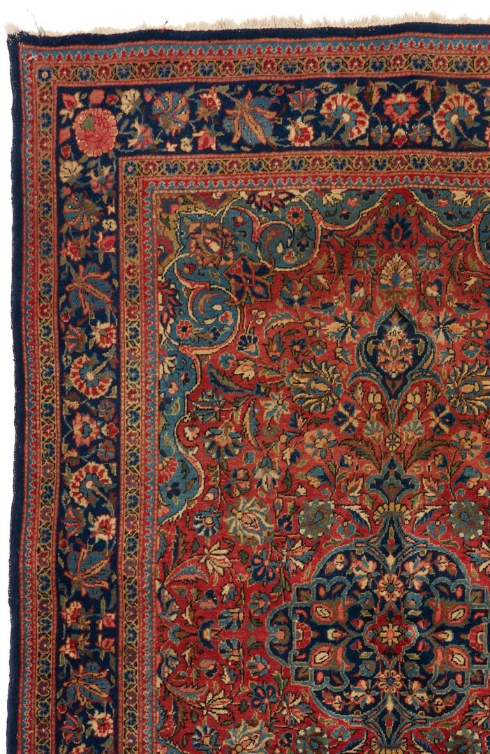 Lot 252: Persian Kashan Medallion Rug, 5 ft x 3.5 ft
