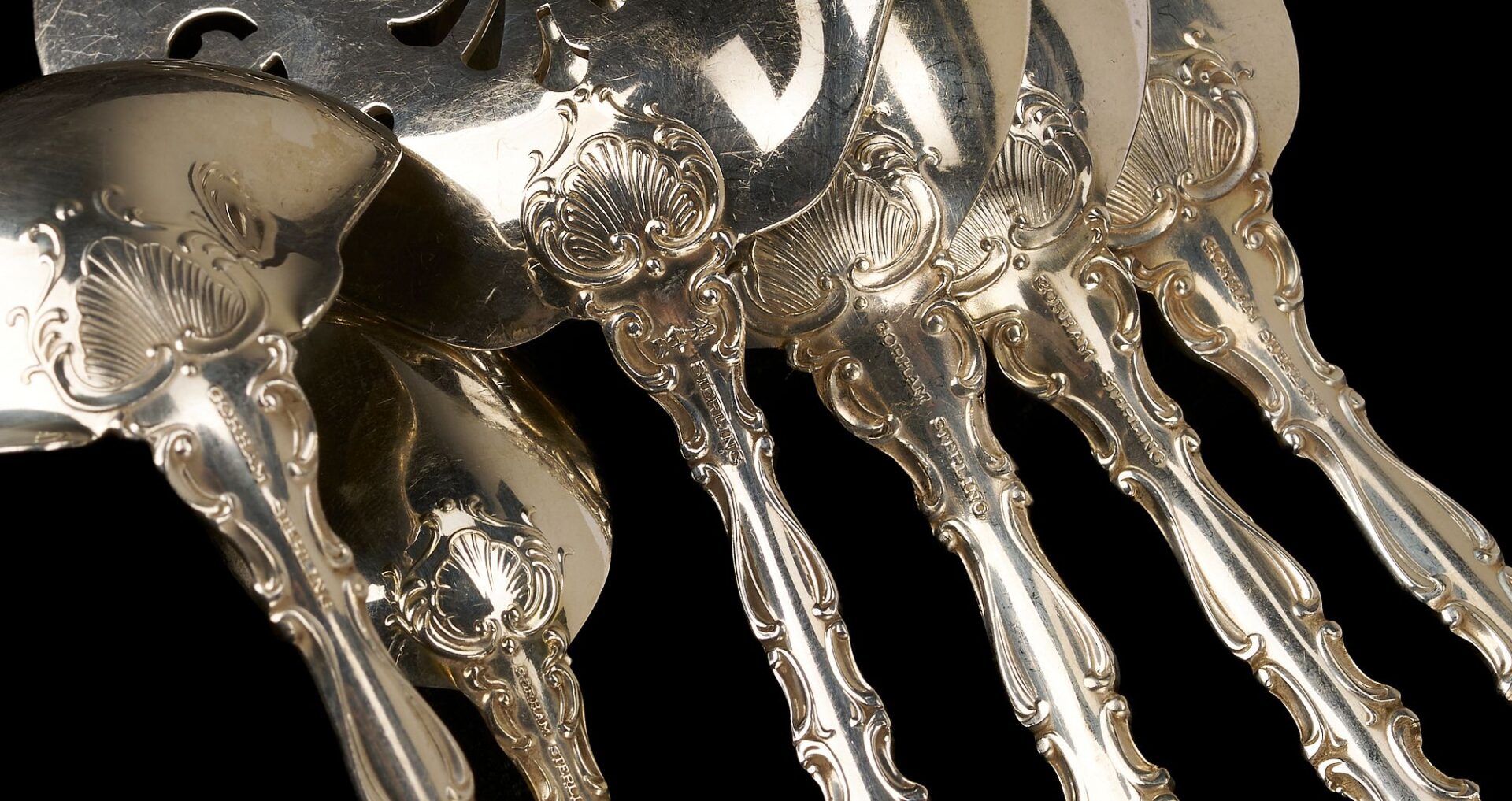 Lot 269: 102 Pcs. of Gorham Strasbourg Flatware