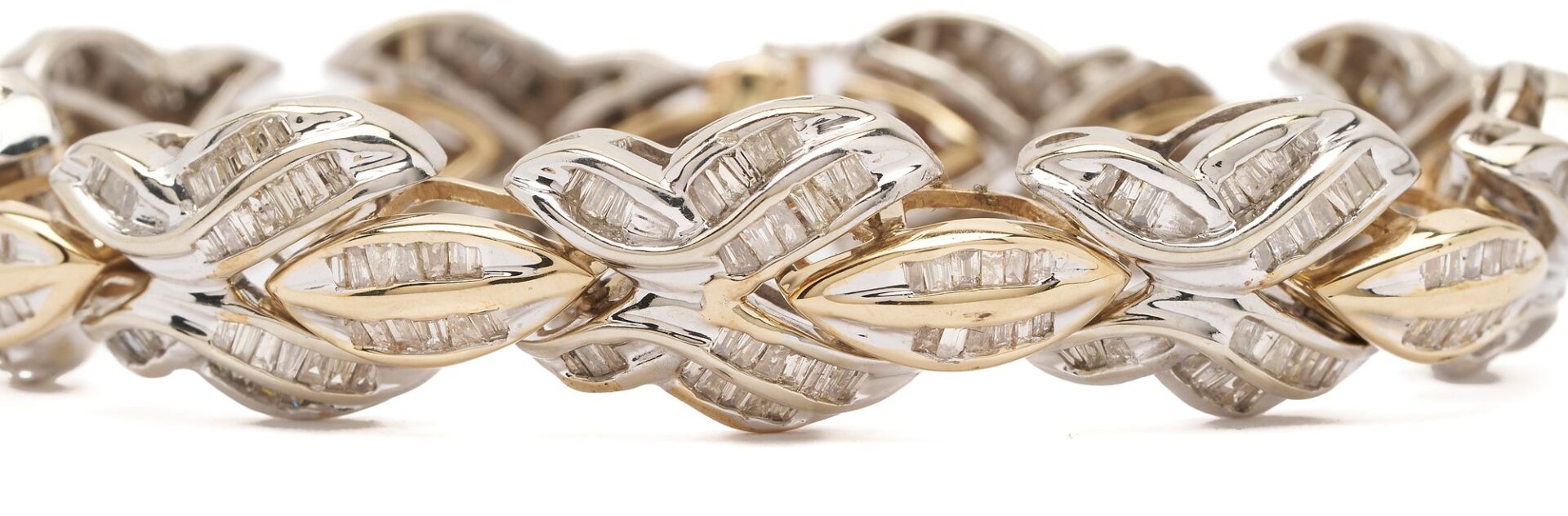 Lot 293: 14K Gold & Diamond Bracelet