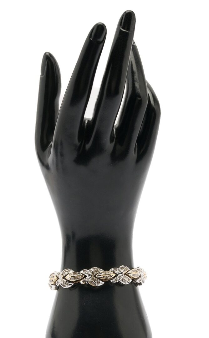 Lot 293: 14K Gold & Diamond Bracelet