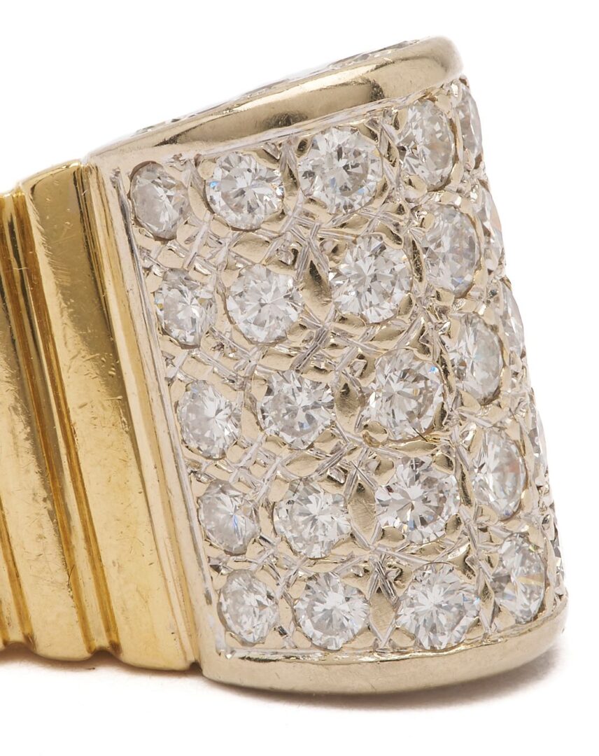 Lot 311: 18K Gold & Diamond Ring