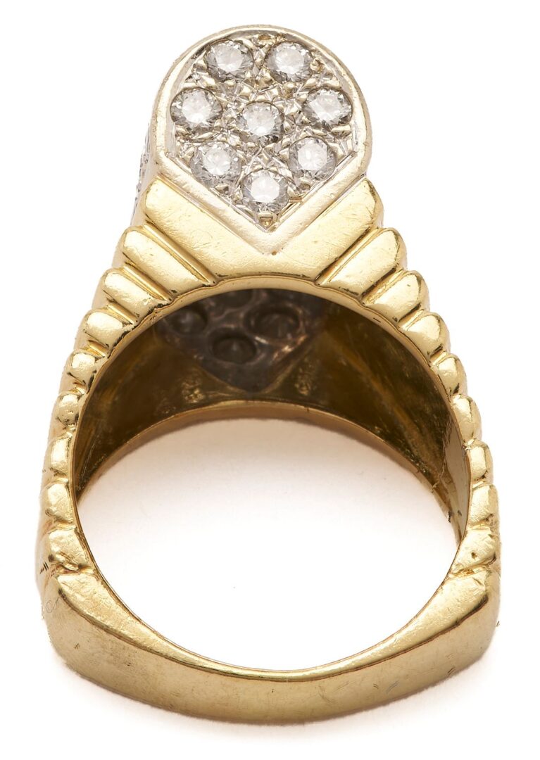 Lot 311: 18K Gold & Diamond Ring