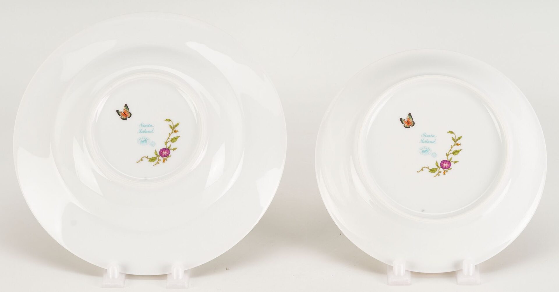 Lot 338: Hermes Siesta Island Porcelain Dinnerware, 55 pcs