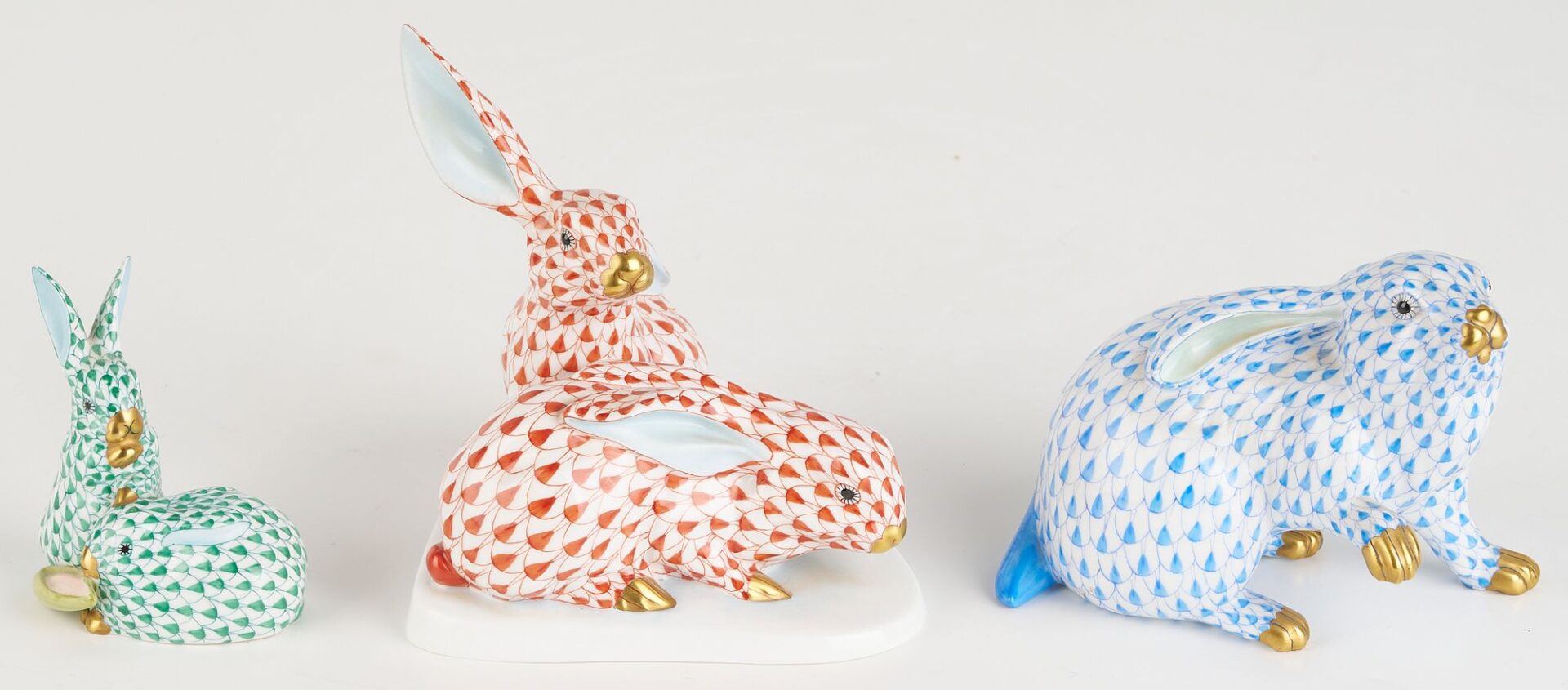 Lot 342: 3 Herend Porcelain Fishnet Rabbits
