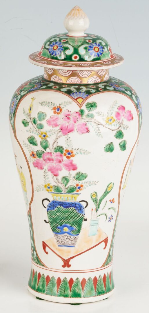 Lot 346: Pair Samson Chinese Style Covered Vases