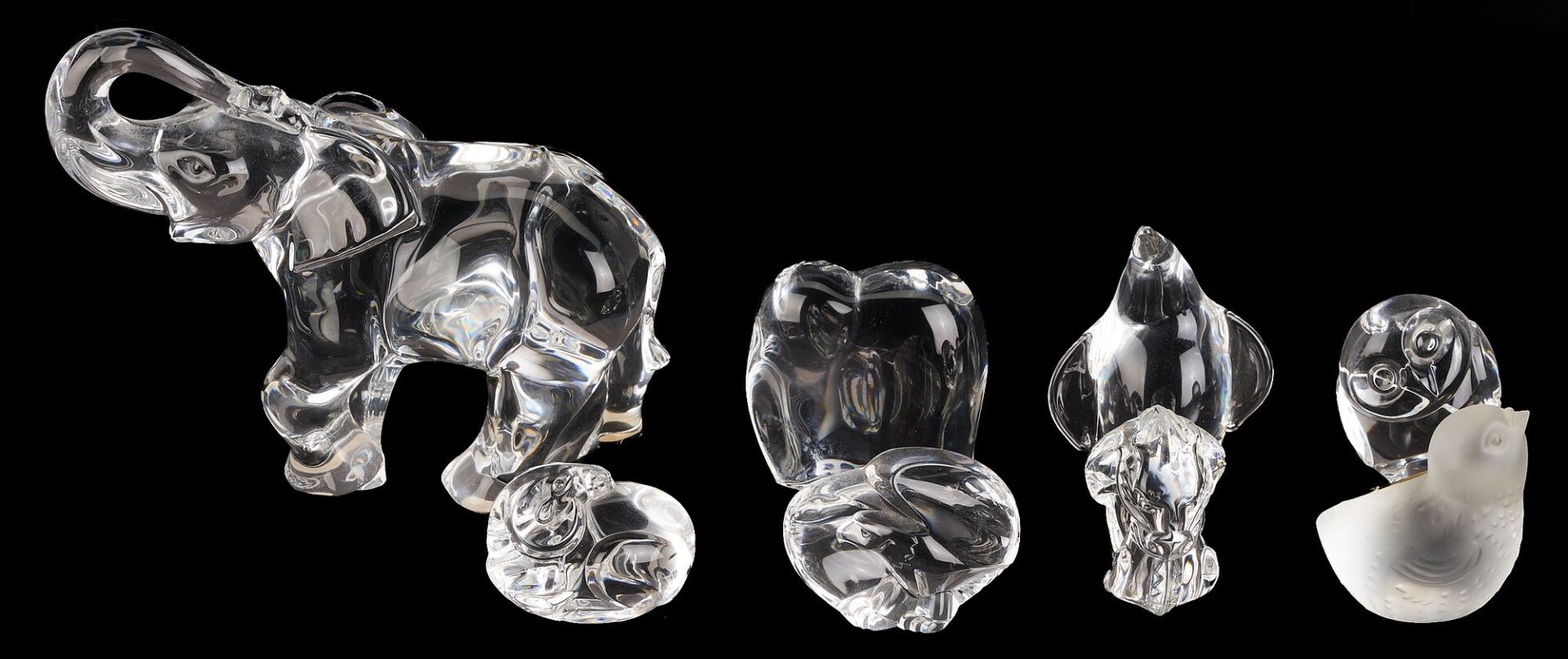 Lot 355: 8 Crystal Animal Figurines, incl. Baccarat and Steuben