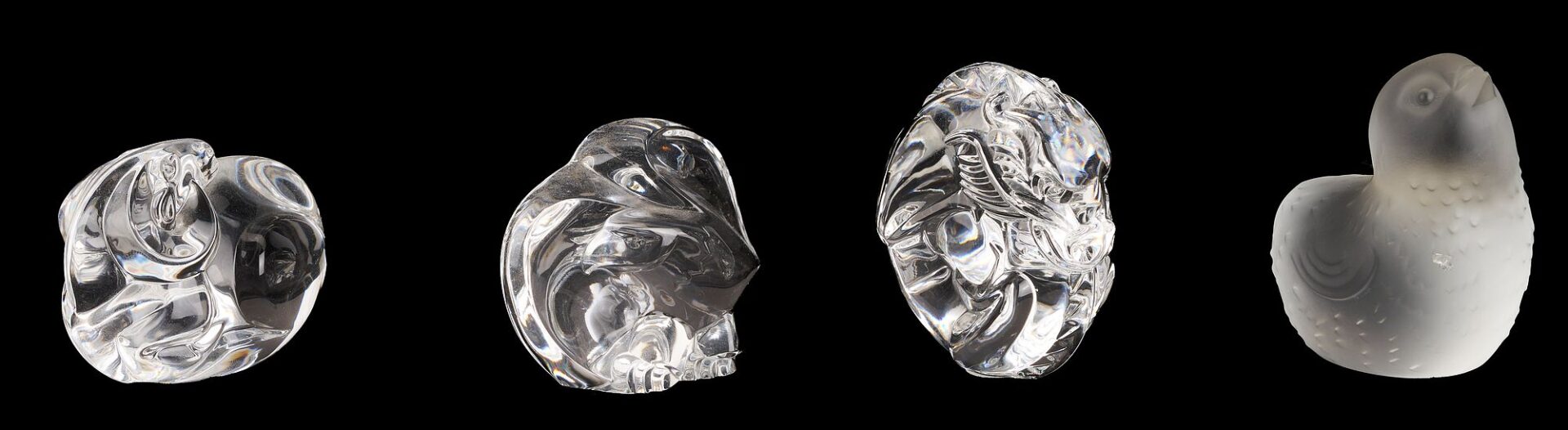 Lot 355: 8 Crystal Animal Figurines, incl. Baccarat and Steuben