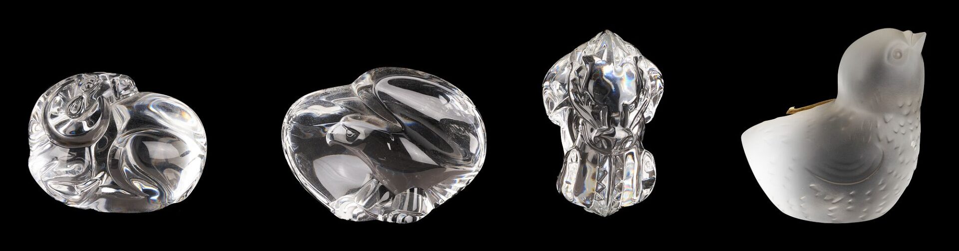 Lot 355: 8 Crystal Animal Figurines, incl. Baccarat and Steuben