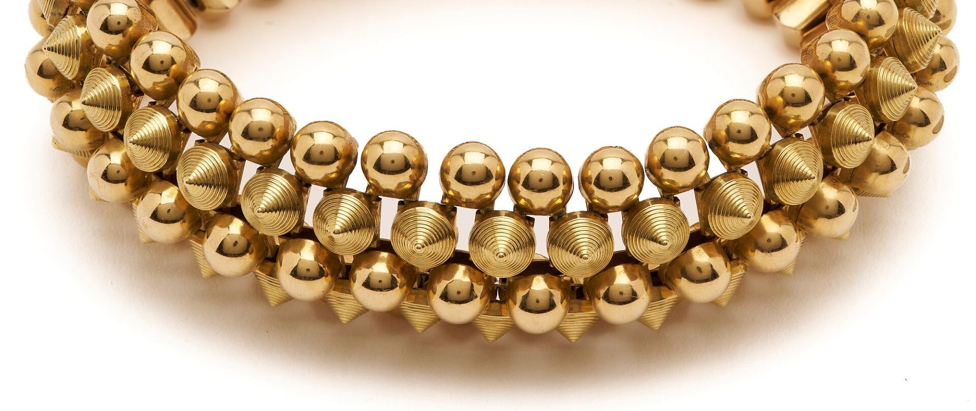 Lot 35: 18K Gold Italian Etruscan Revival Link Bracelet by Oreste Guidi
