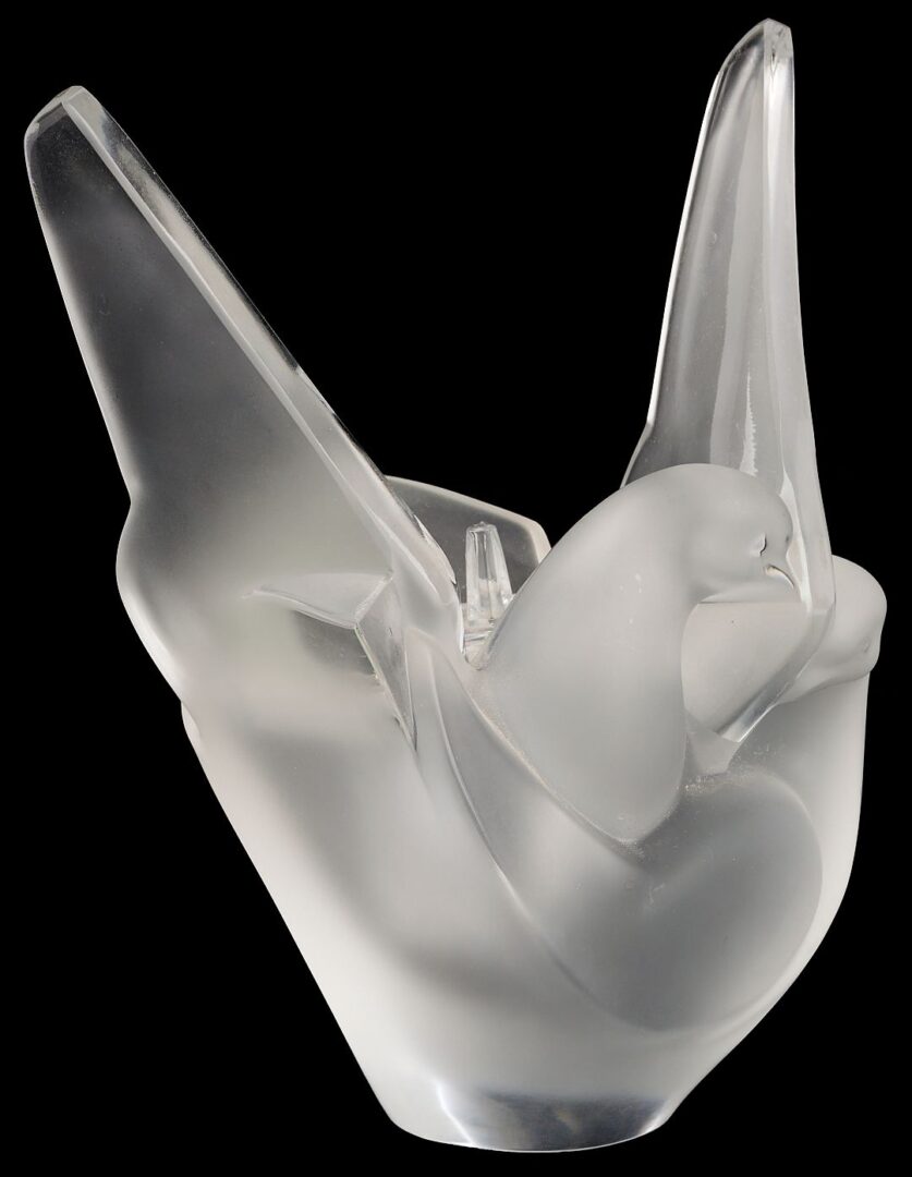 Lot 364: Lalique Burges Pigeon and Sylvie Flower Frog Vase