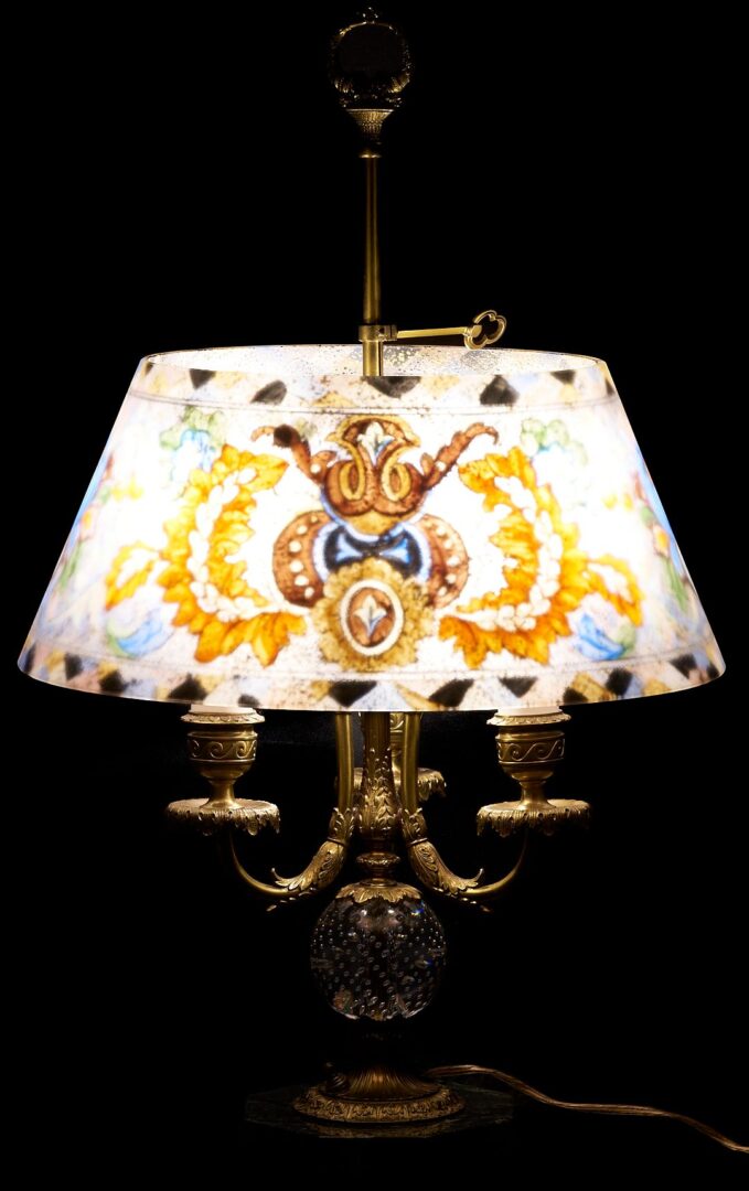 Lot 369: Pairpoint 3-arm Lamp, Reverse Glass Shade