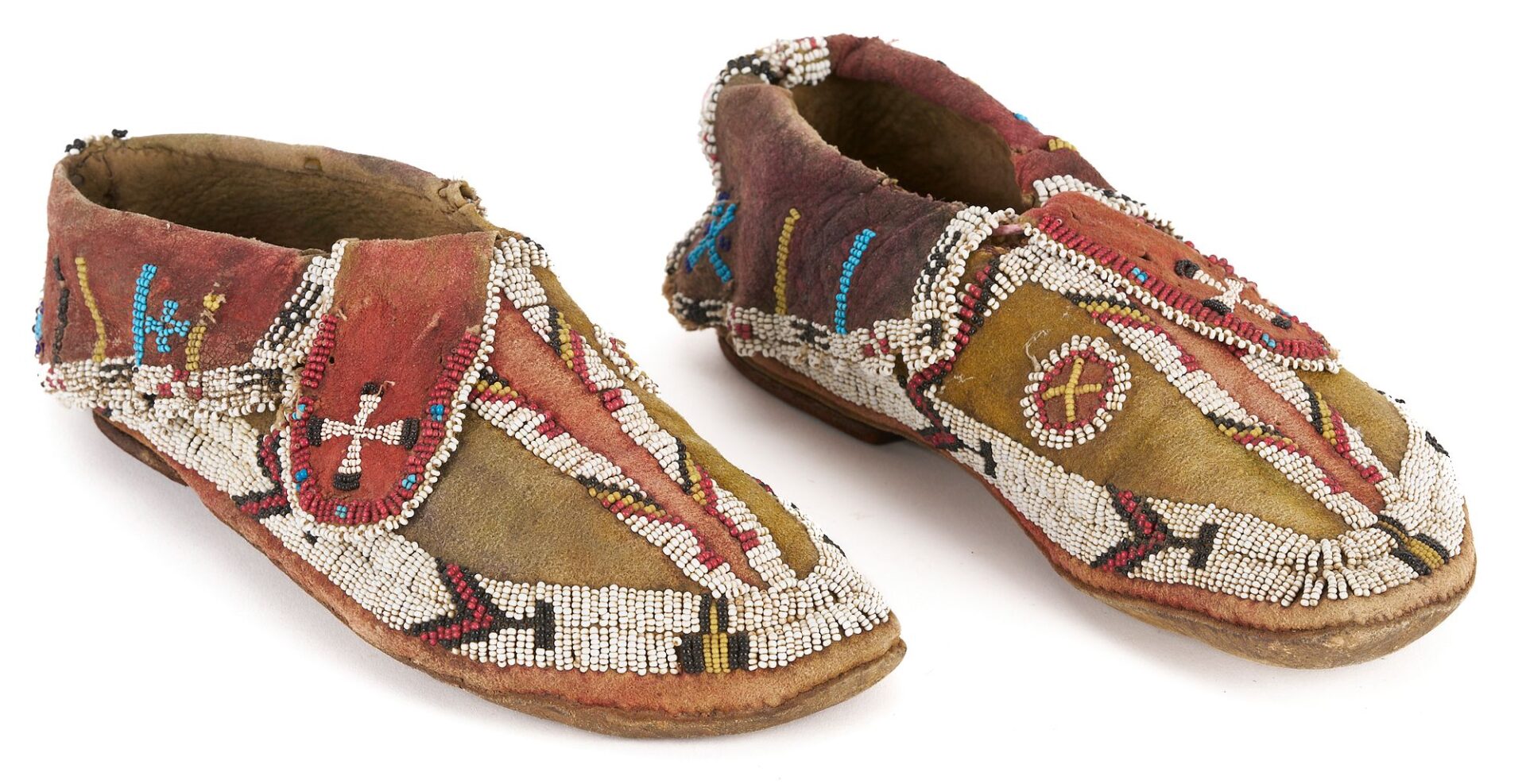 Lot 462: Pair of Native American Beaded Moccasins
