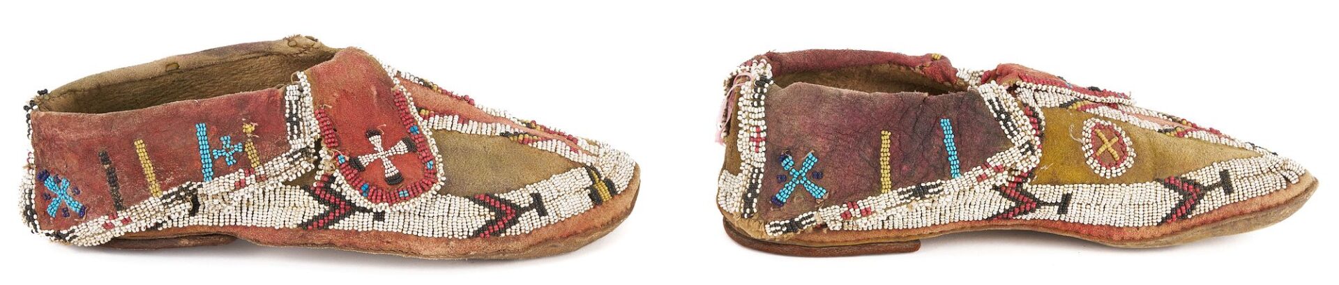 Lot 462: Pair of Native American Beaded Moccasins