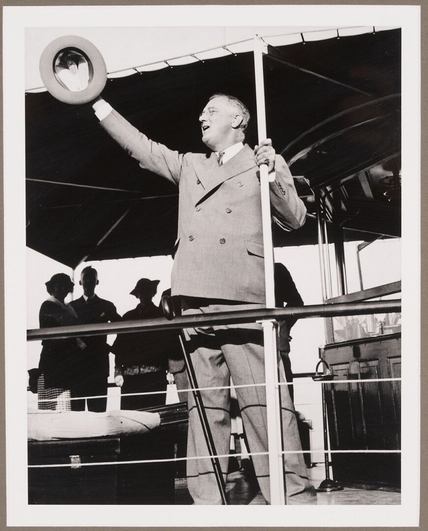 Lot 488: 6 Historical Photos incl. FDR and JFK