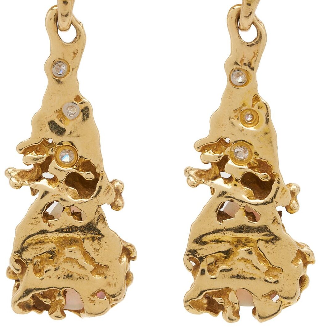 Lot 626: 14K Gold & Opal Earrings