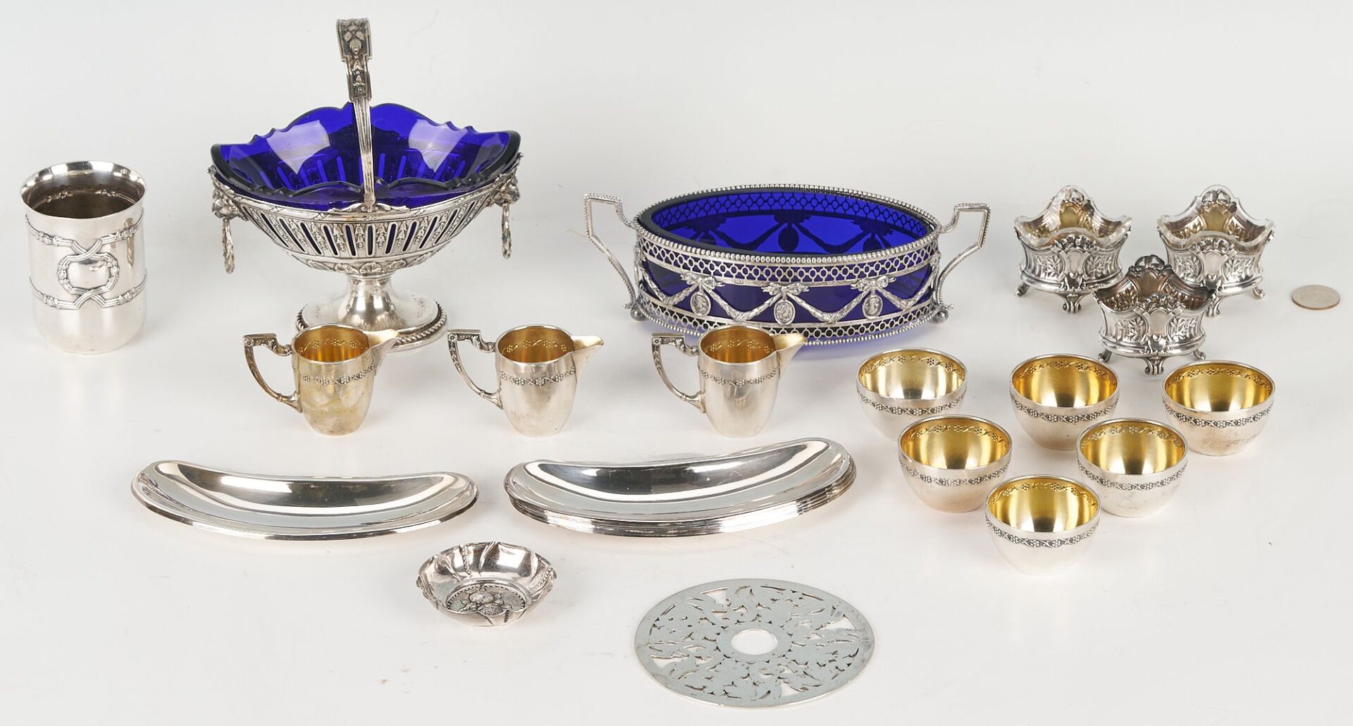 Lot 62: 23 Continental .800 Silver & S/P Table Items