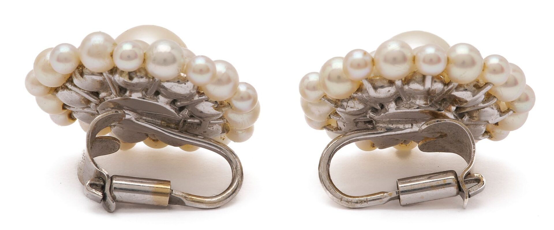 Lot 634: Gold & Pearl Necklace & Earrings