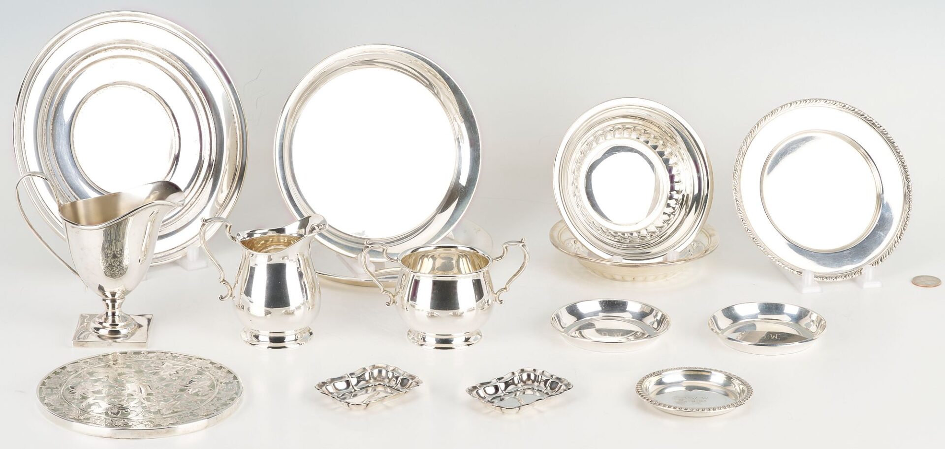 Lot 661: 15 pcs Small Sterling Hollowware incl. 2 cream and 1 sugar