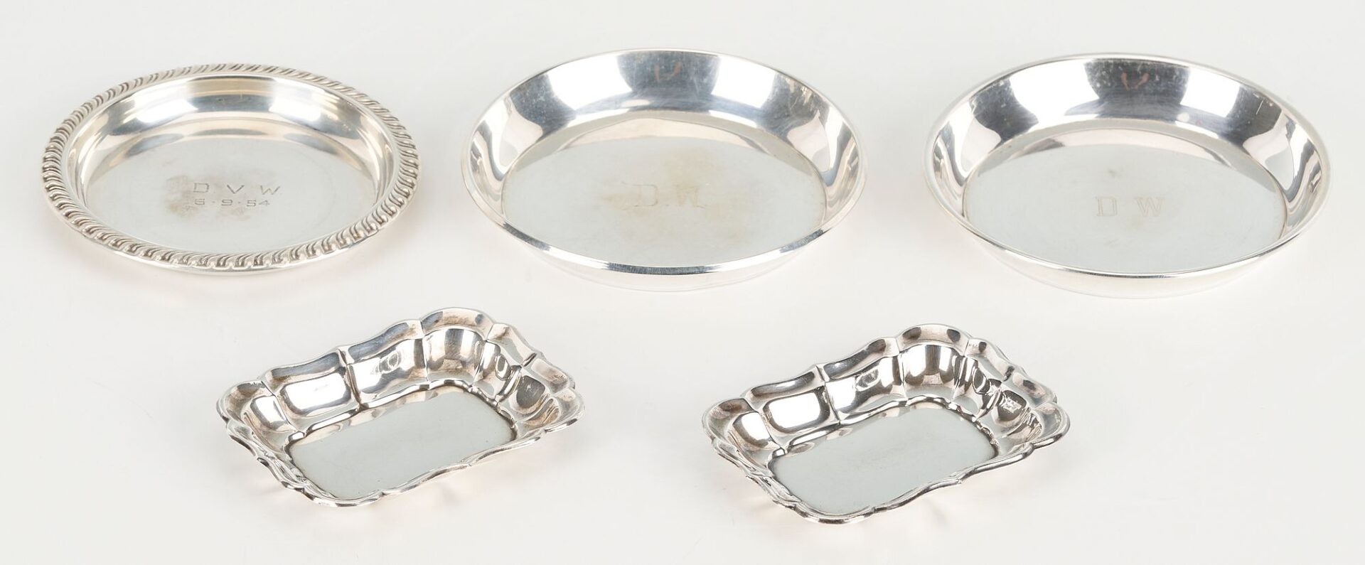 Lot 661: 15 pcs Small Sterling Hollowware incl. 2 cream and 1 sugar