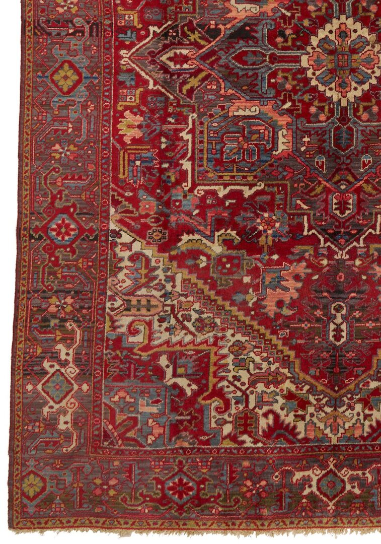 Lot 703: Persian Heriz Carpet, 11 ft. x 7 ft.